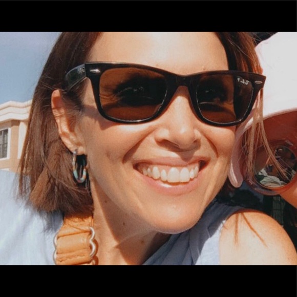 Meet your Posher, Stephanie - Picture 3 of 4